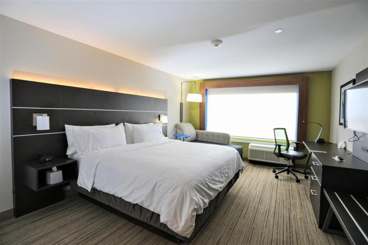 Standard King Room,1025188795:JPEG