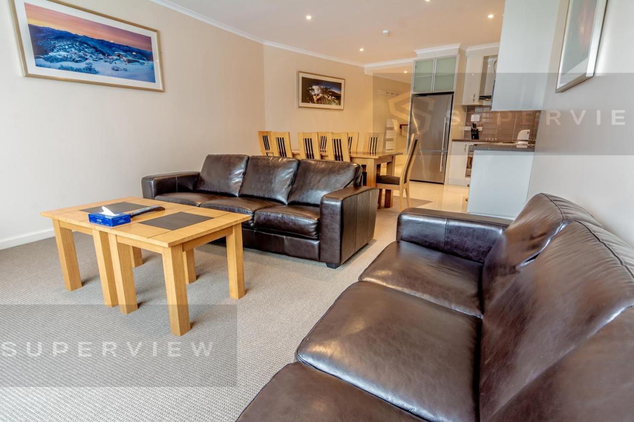 Three-Bedroom Apartment,1055729452:JPEG