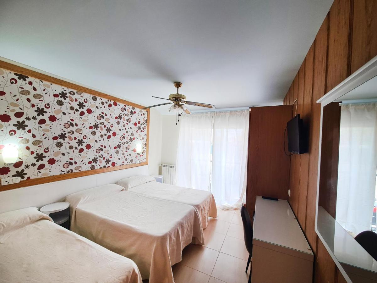 Triple Room,1094435658:JPEG