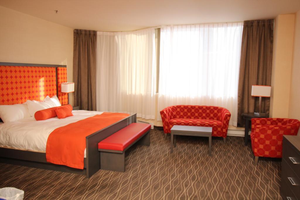 Deluxe King Suite,109735602:JPEG