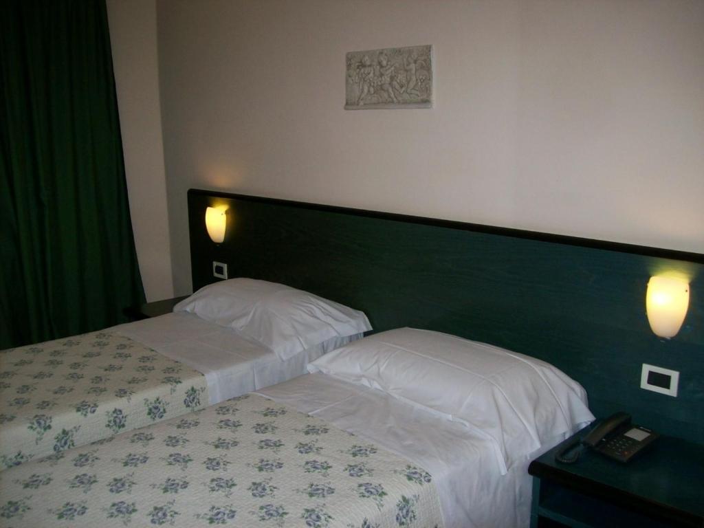 Standard Twin Room,380067439:JPEG