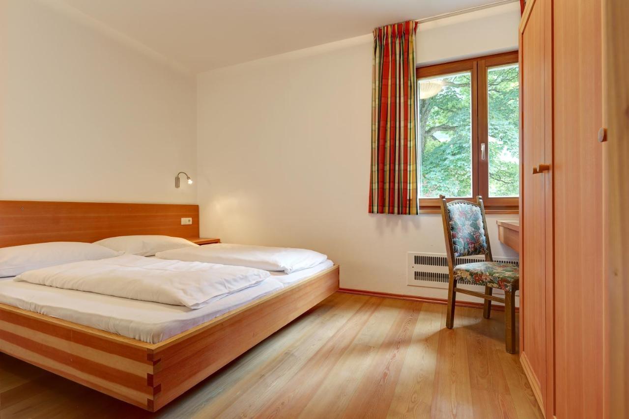 Two-Bedroom Apartment,1123971537:JPEG