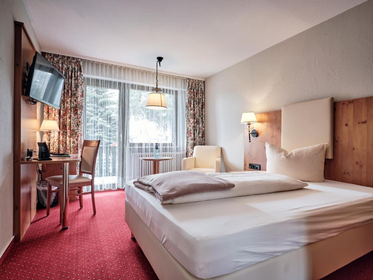 Single Room with Balcony,1128773175:JPEG