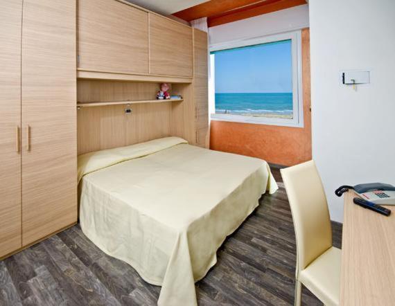 Double Room with Balcony and Sea View,11800547:JPEG