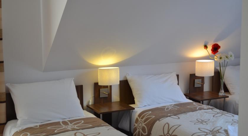 Standard Three-Bedroom Apartment,1382366168:JPEG