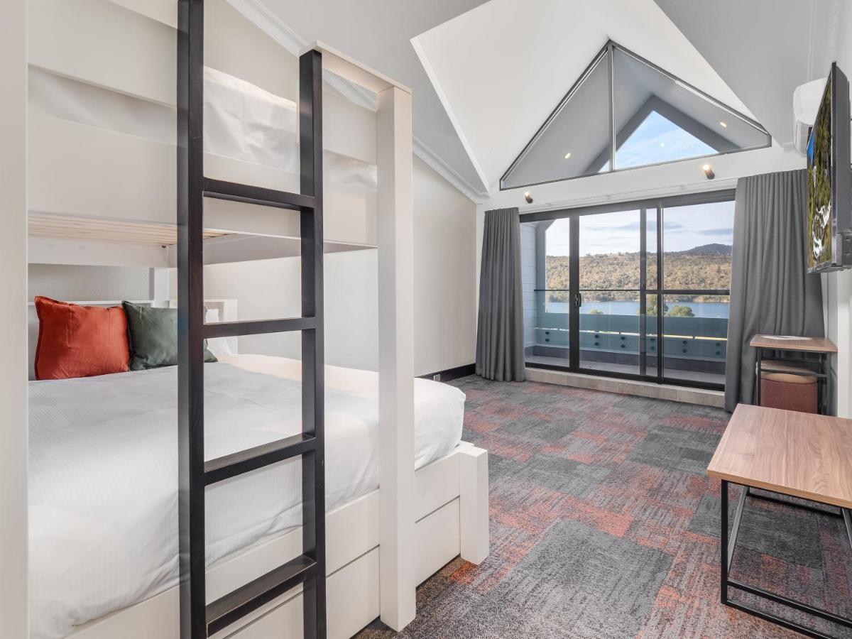Superior Lakeview Apartment,1244463616:JPEG