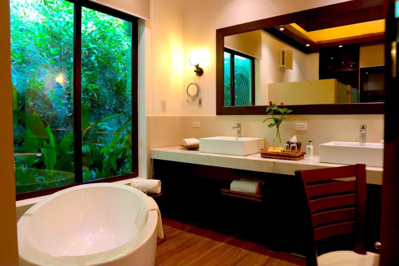 Luxury Villa with 2 Queen Beds with Free Roundtrip Lio Airport Transfers and Butler Service,1306543129:JPEG