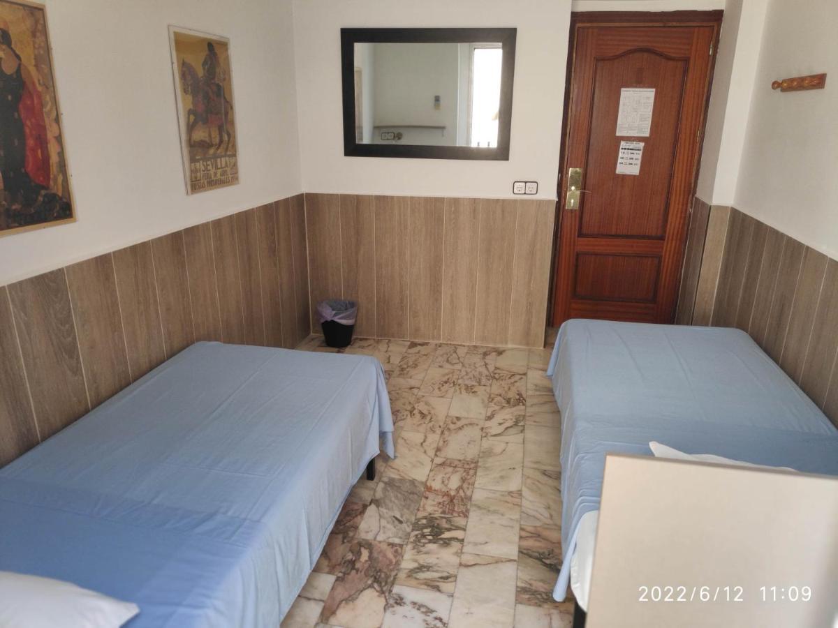 Twin Room with Shared Bathroom,1589130926:JPEG