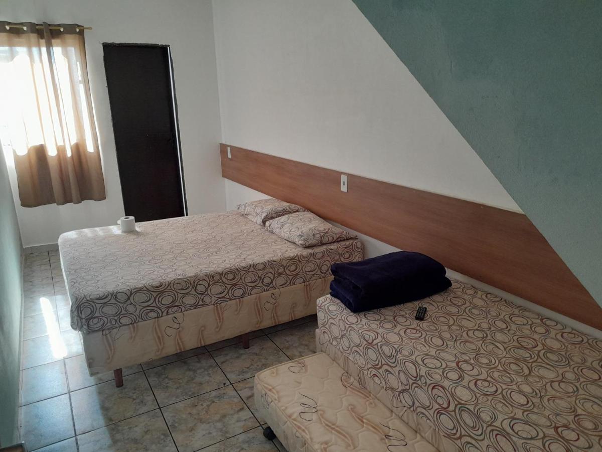 Family Room,1254483985:JPEG