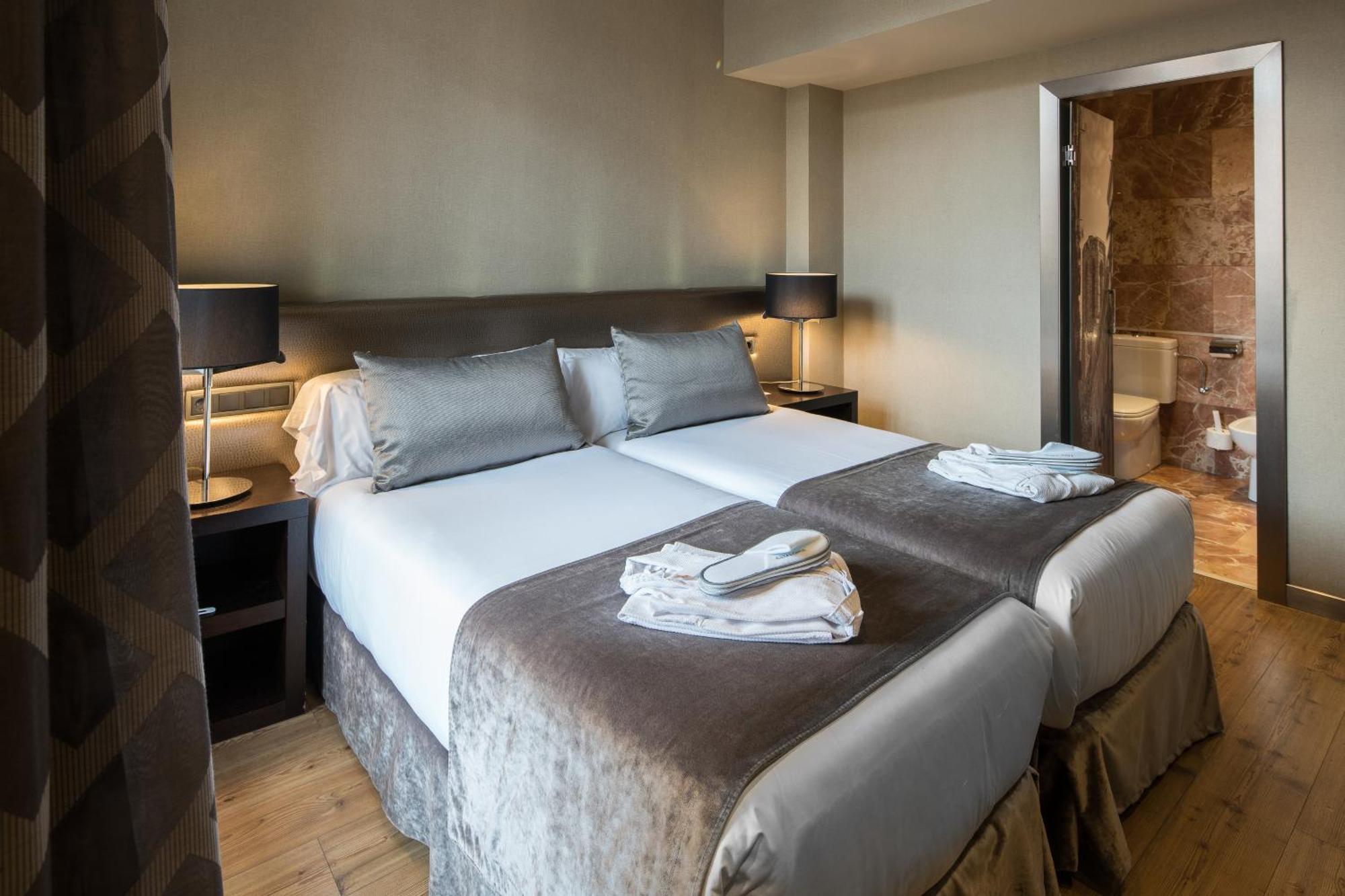 Double or Twin Room with Terrace,1272977719:JPEG