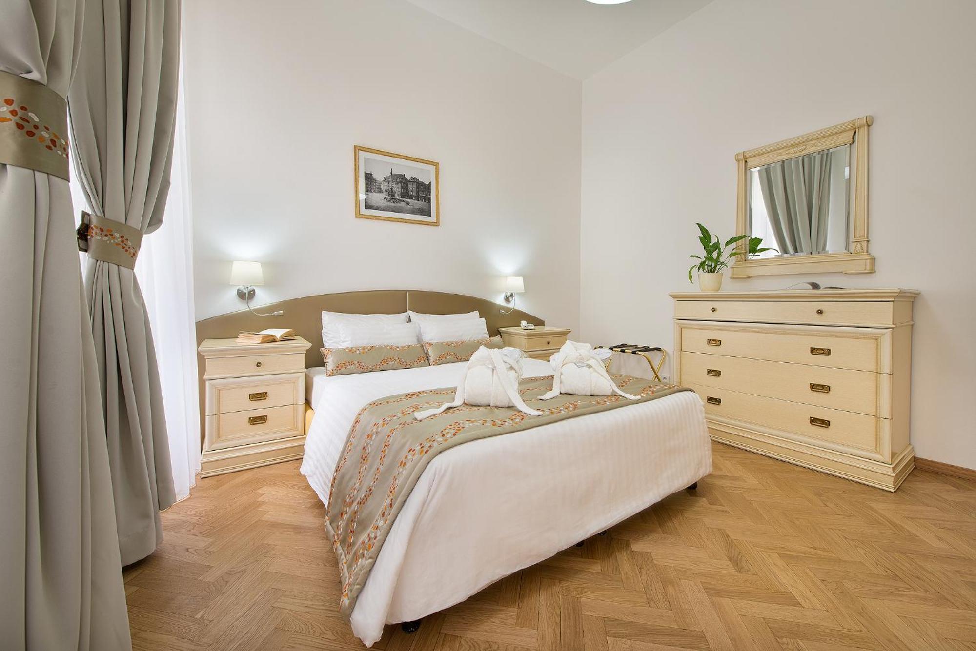 Superior Double Apartment with Parking,1274827354:JPEG
