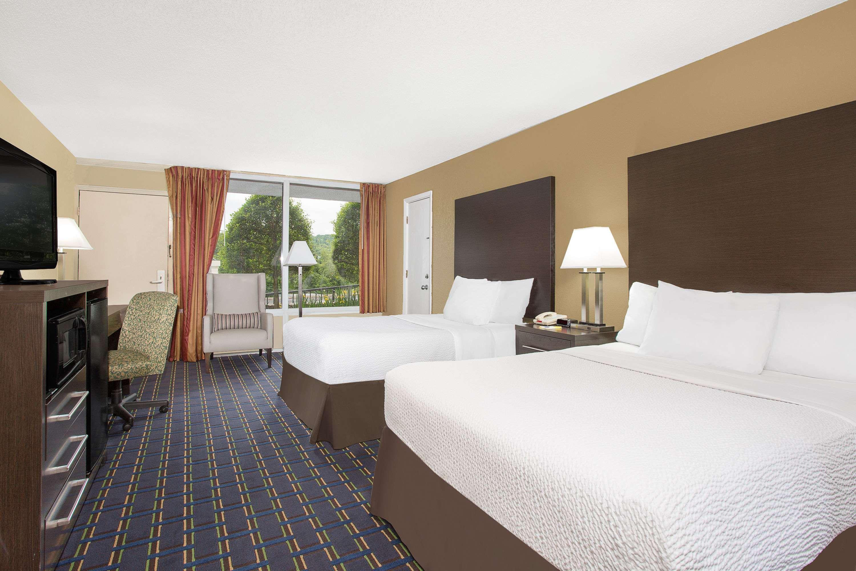 Double Room Two Double Beds Non-Smoking
