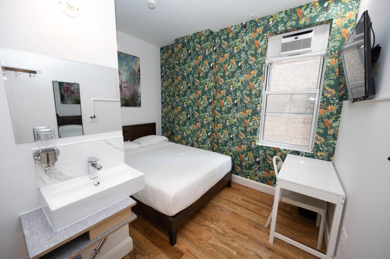 King Room with Shared Bathroom,1292431858:JPEG
