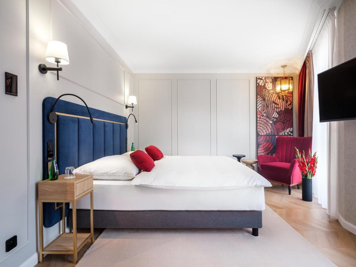 Standard Double Room,1289399191:JPEG