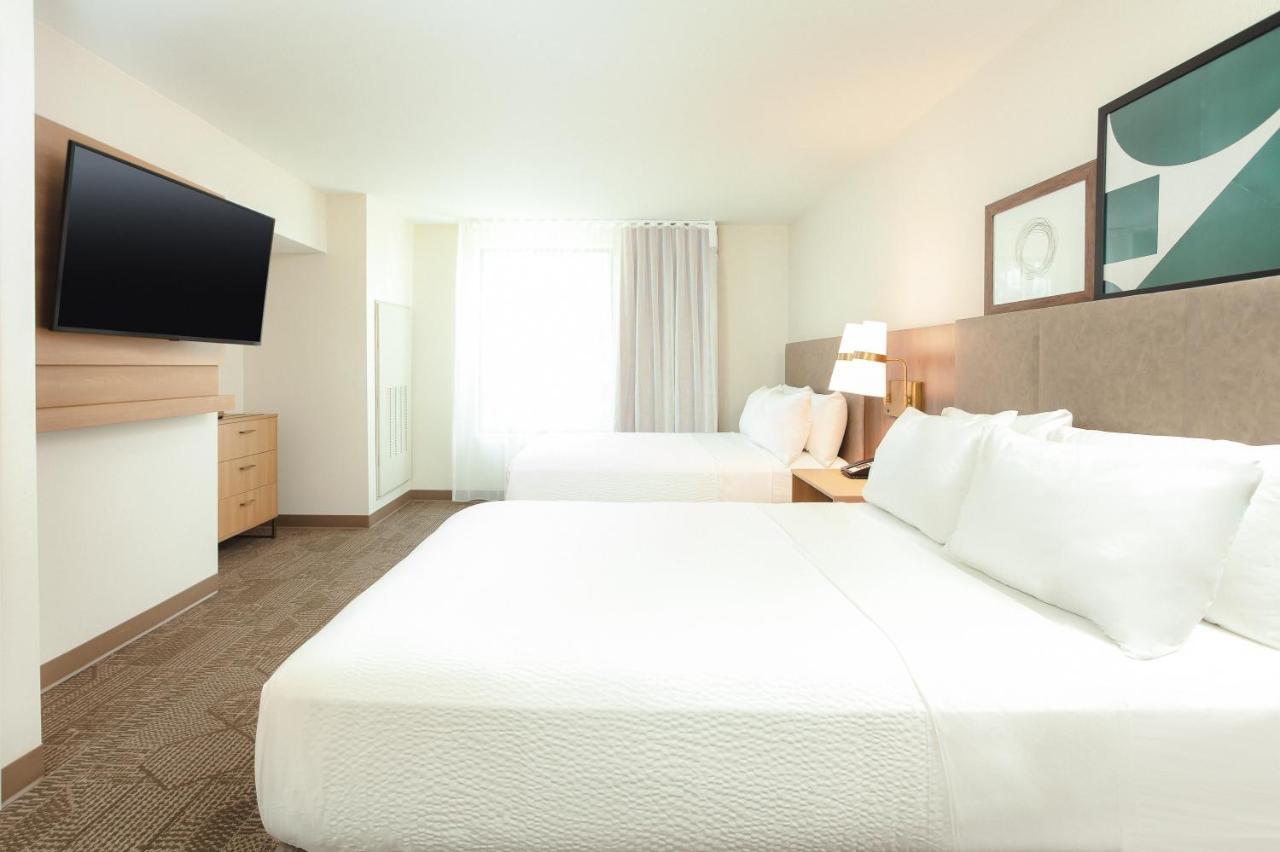 One-Bedroom Suite with Two Queen Beds,1306535620:JPEG
