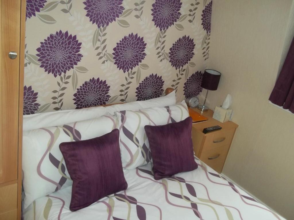 Small Double Room,1580534285:JPEG