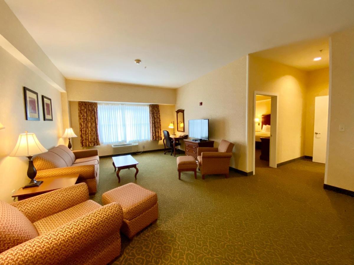 King Suite - Accessible/Non-Smoking,1722952490:JPEG