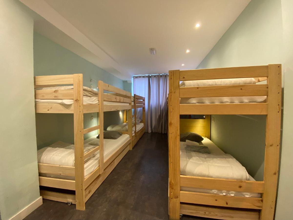 Bed 8-Bed Mixed Dormitory Room,1344129653:JPEG