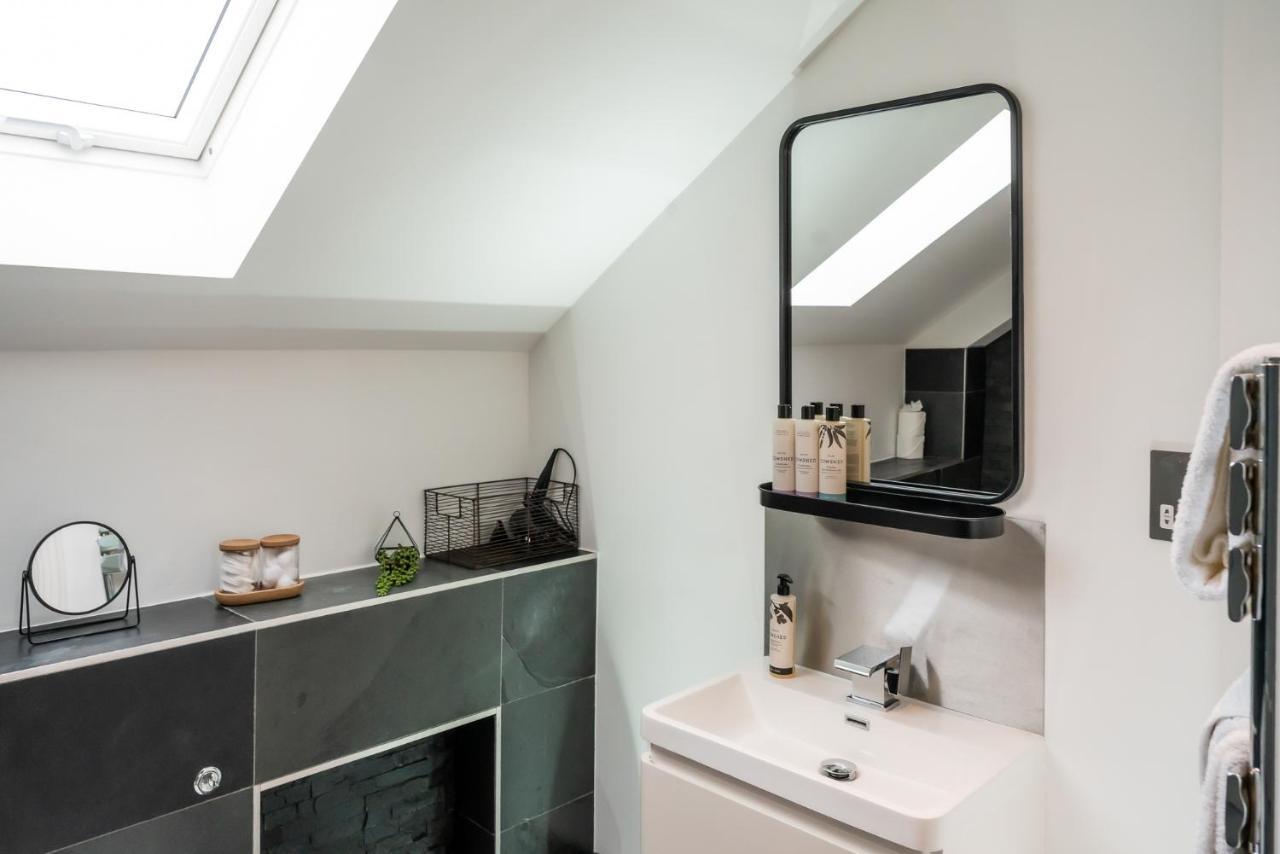 Two-Bedroom House,1355091200:JPEG