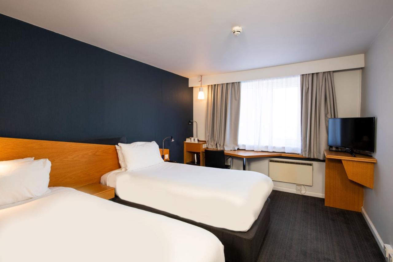 Standard Twin Room with Free Hot Breakfast,1709596762:JPEG