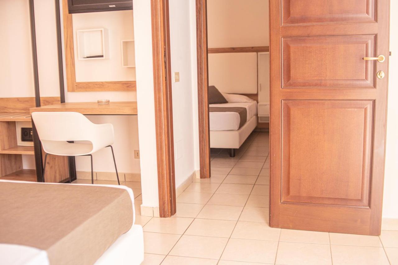 Deluxe Quadruple Room,1386409739:JPEG