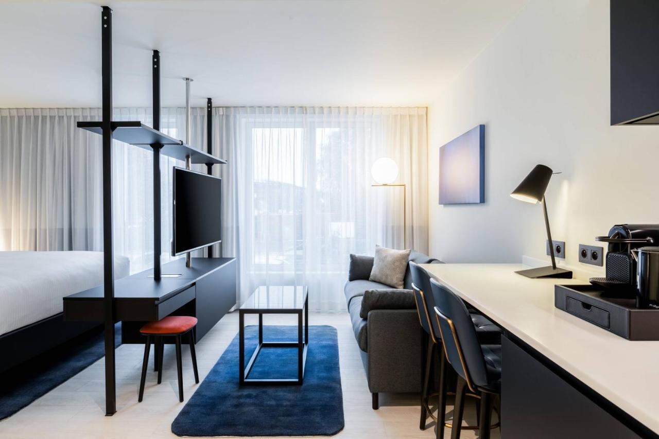 Studio Suite, 1 King,1388097398:JPEG