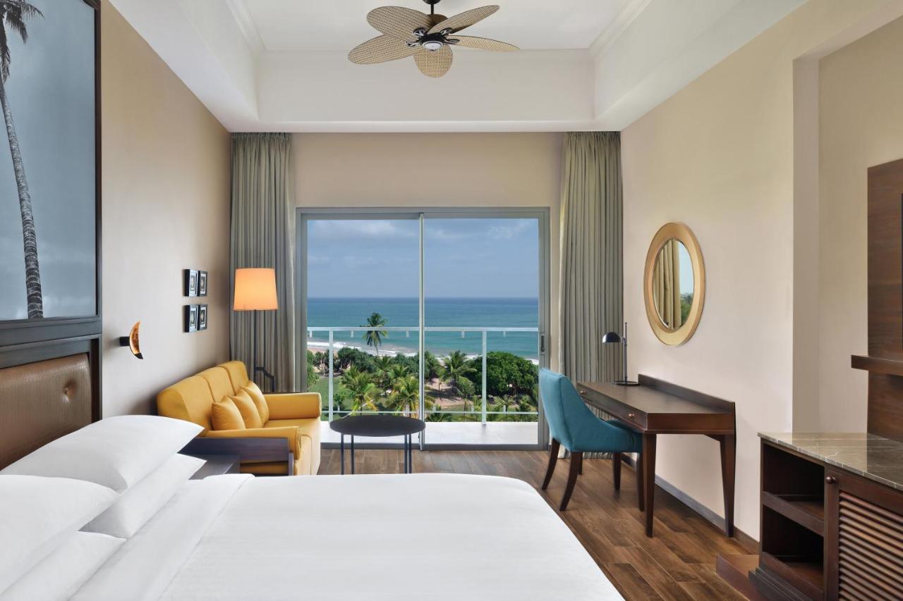 Deluxe Guest room, 1 King, Ocean view, Balcony,1413385187:JPEG