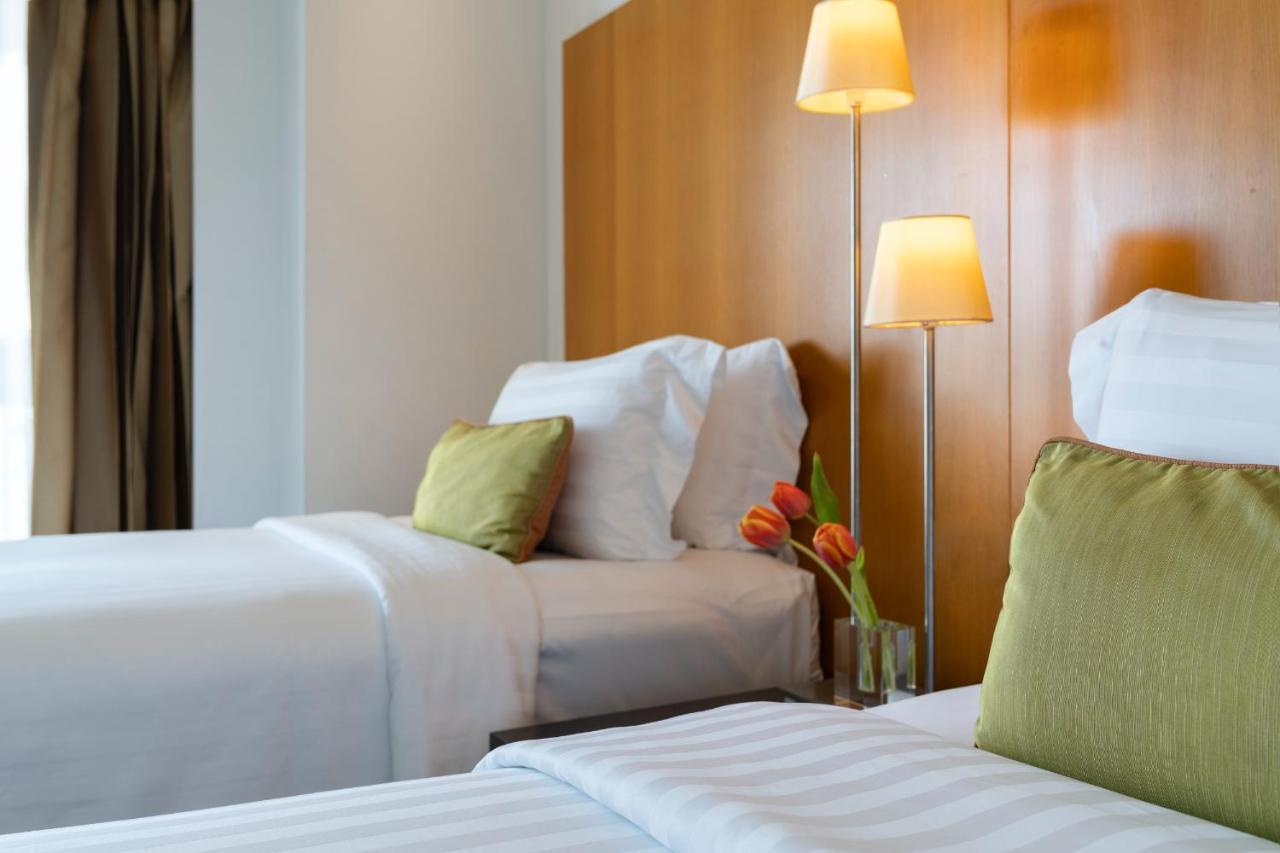 Tower Club Suite 3 Bedroom with Lounge,1418930085:JPEG