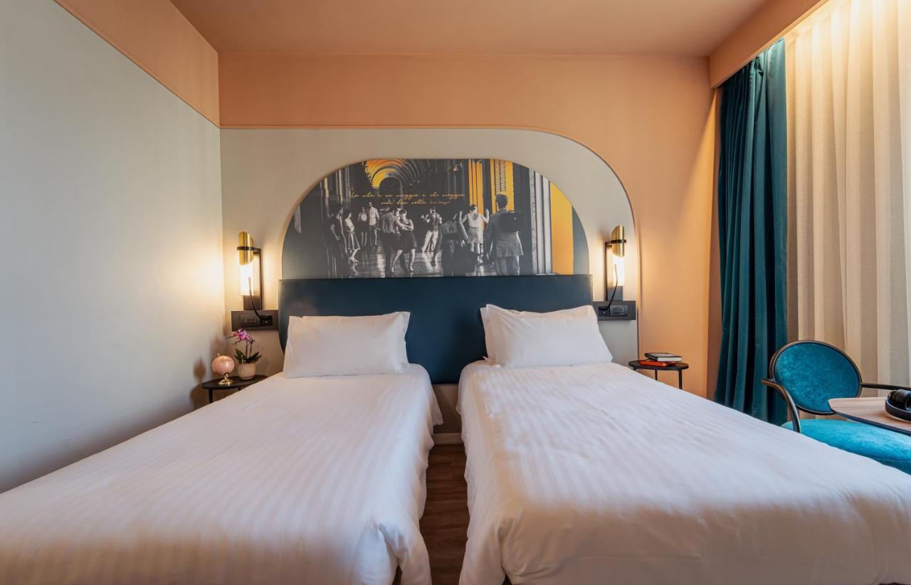 2 Adjacent Rooms,1535674357:JPEG