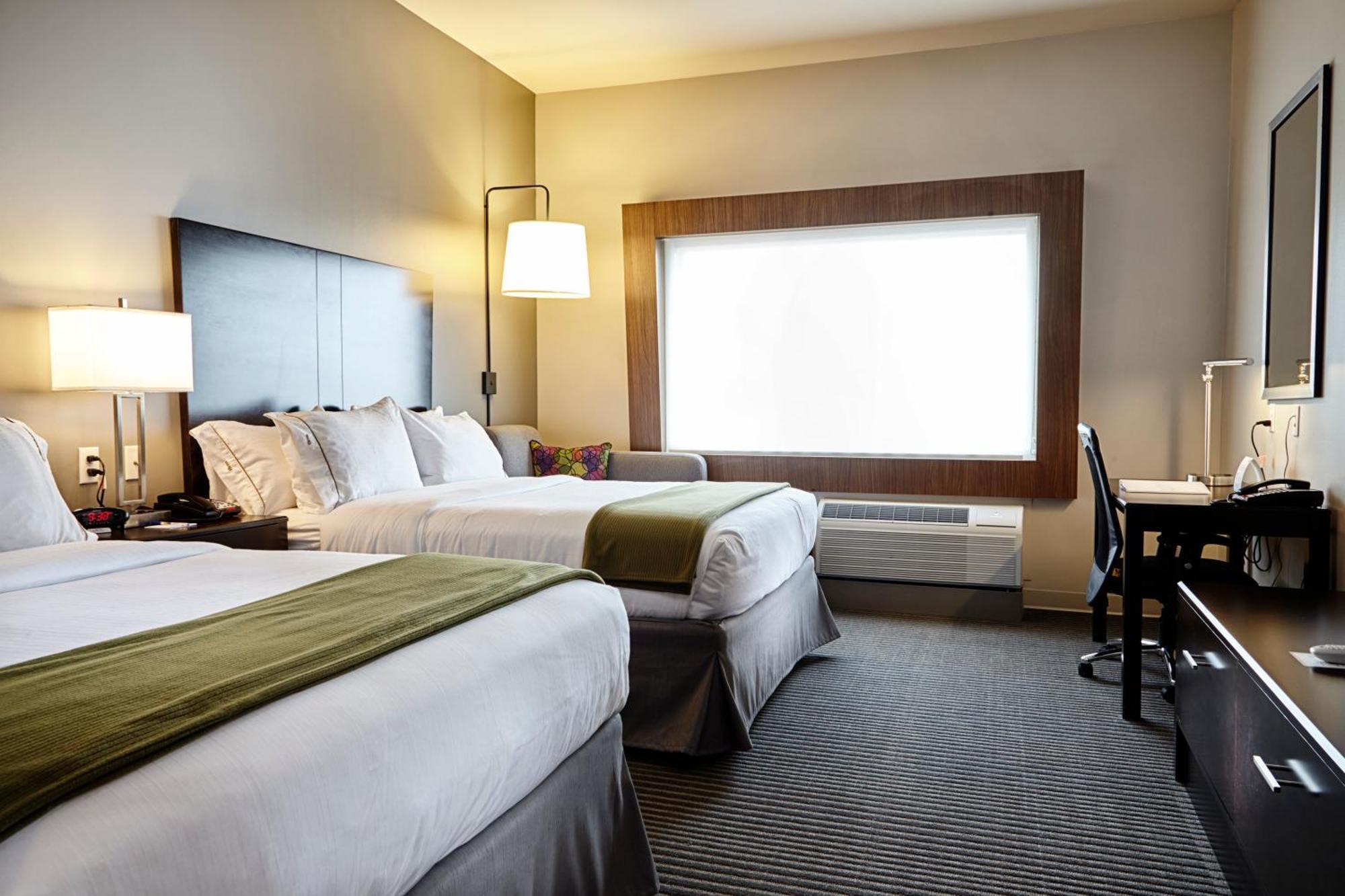 Standard Queen Room Two Queen Beds
