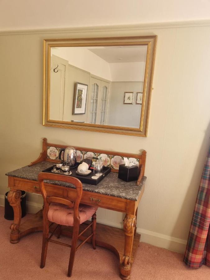 Deluxe Double Room Shower,1469880458:JPEG