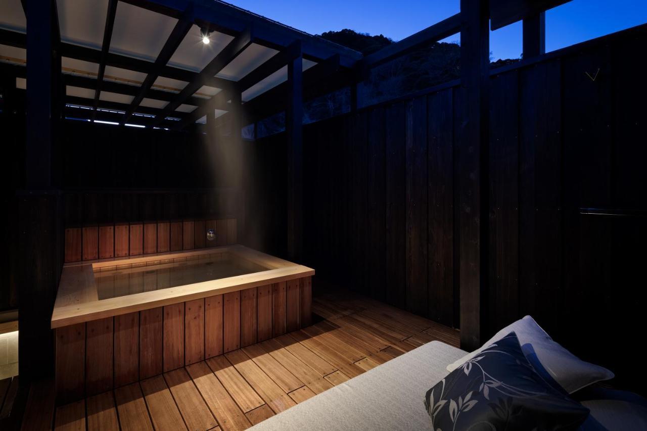Deluxe Twin Room with Open-Air Bath,1487545489:JPEG