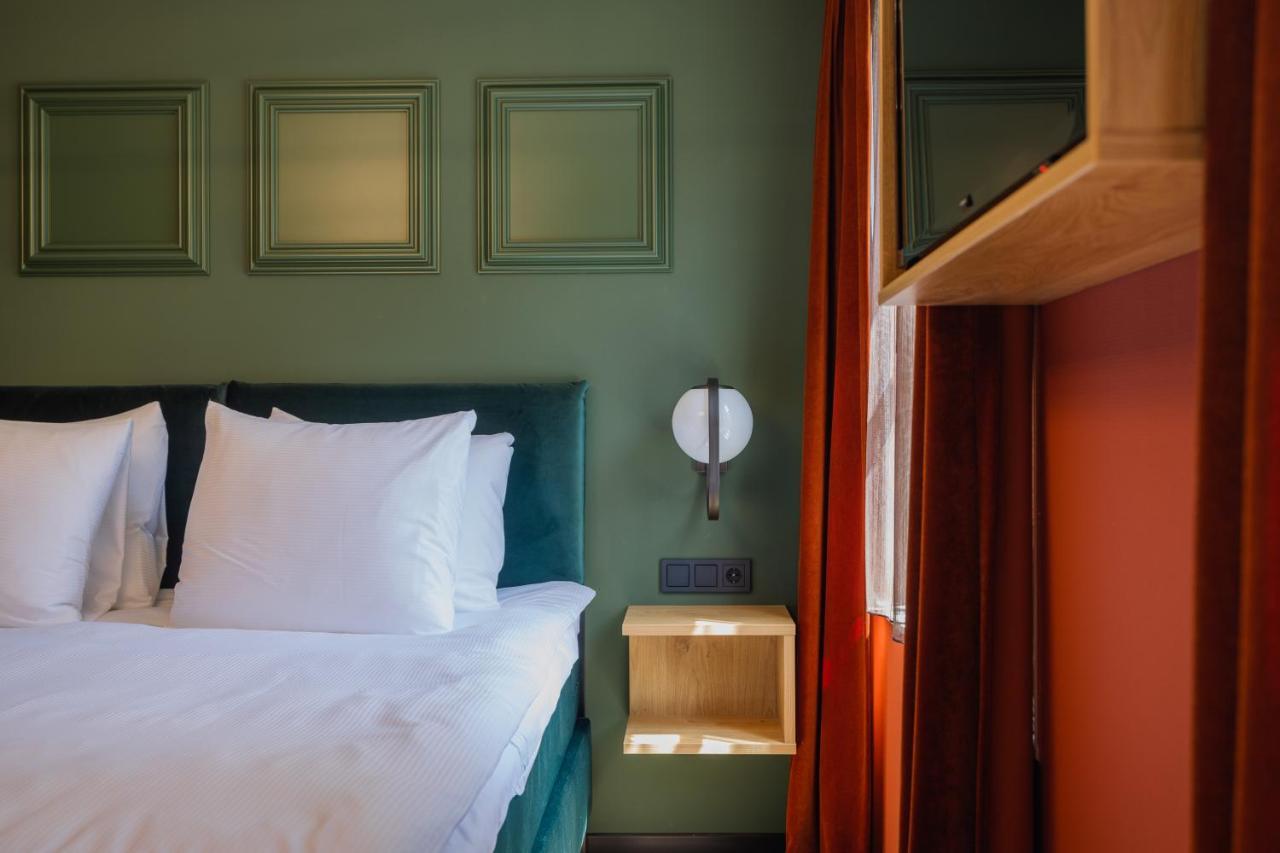 Deluxe Room,1487936680:JPEG