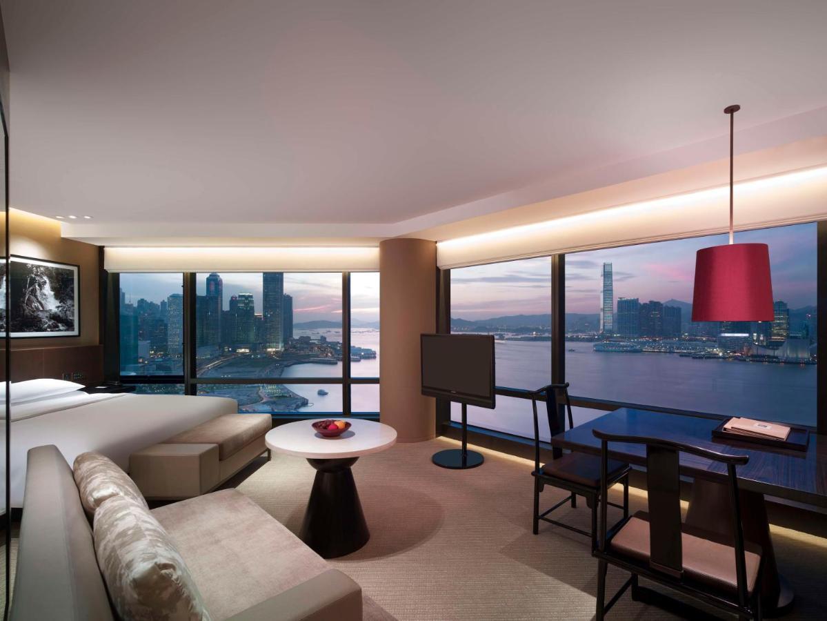 Deluxe King Room with Harbour View - Club Access,1436692504:JPEG
