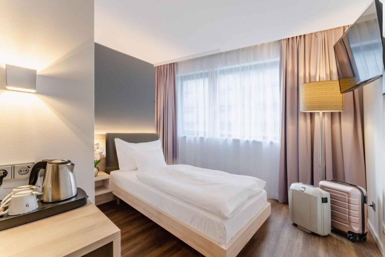 Standard Single Room,1498641967:JPEG