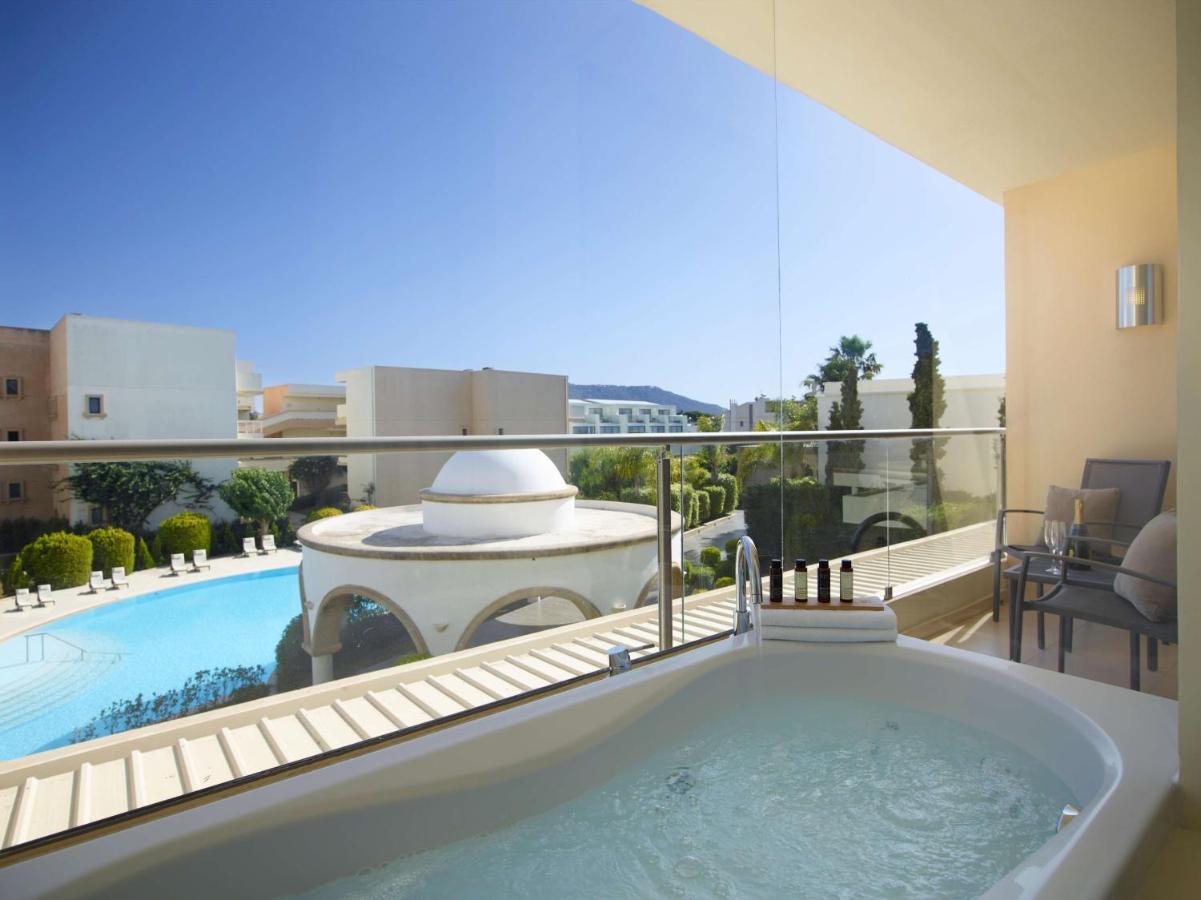 Deluxe Room Spa Bath Garden View,1431965326:JPEG