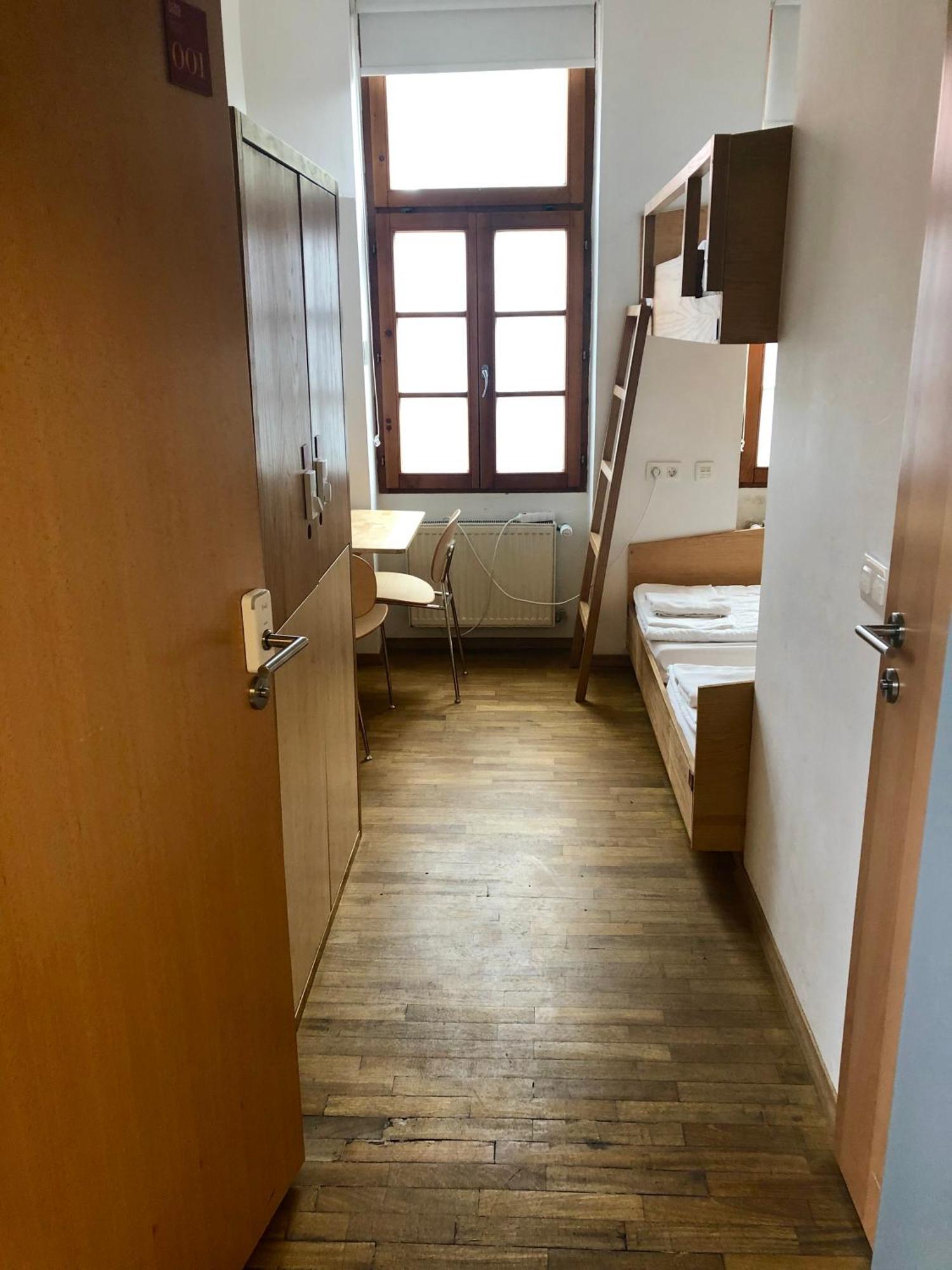 Quadruple Room Private Bathroom,1498863628:JPEG
