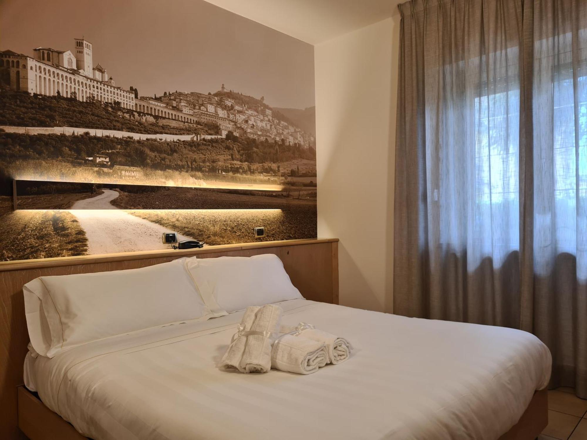 Double or Twin Room Disability Access,1500279397:JPEG