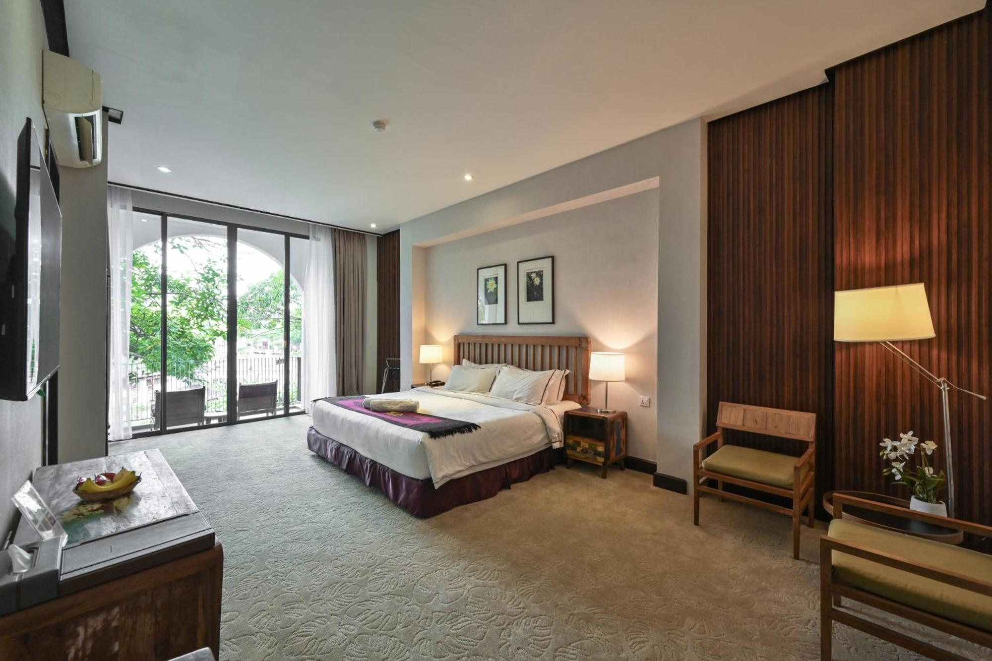 Suite with River View,1500697579:JPEG