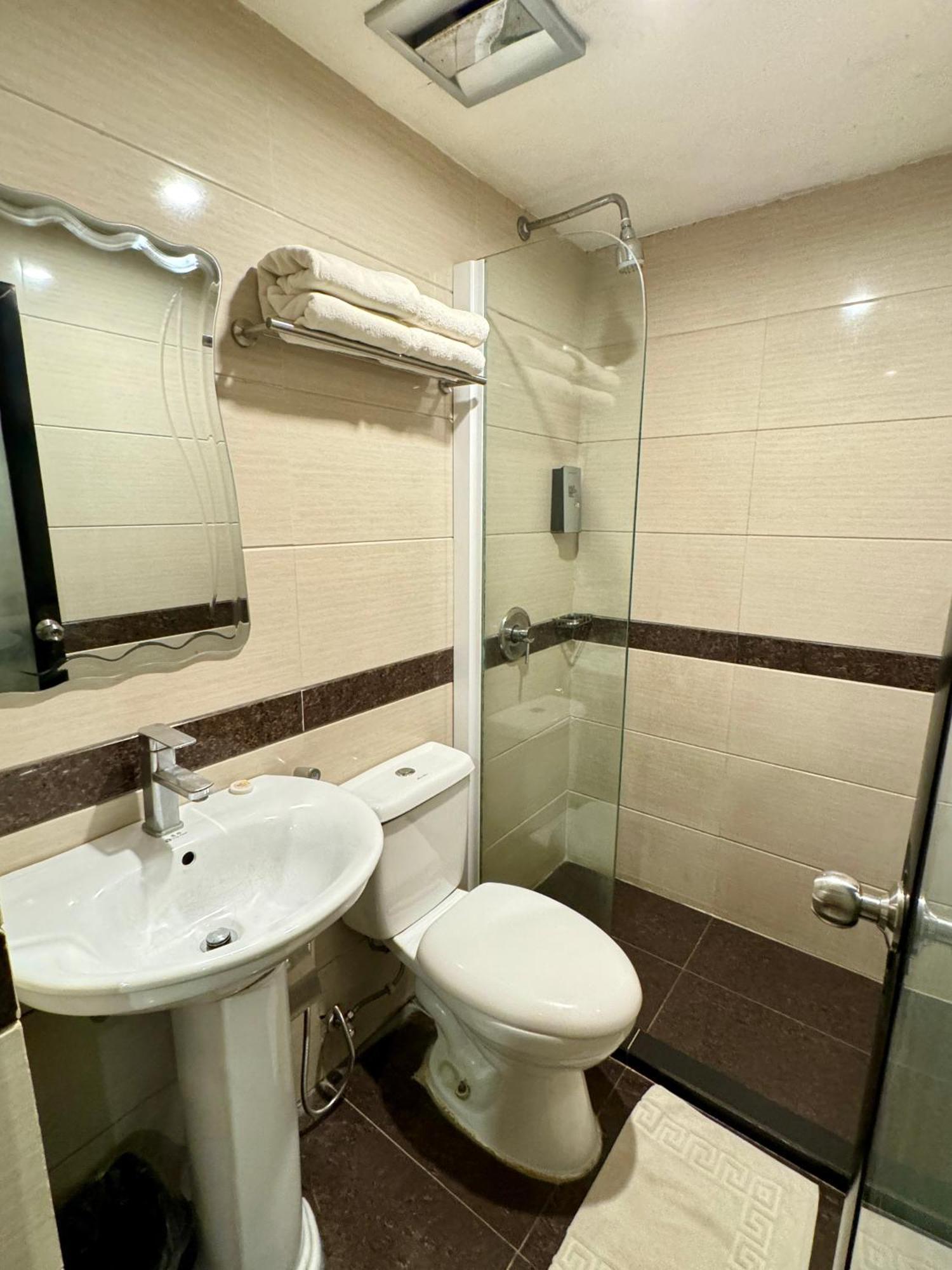 Deluxe Room with Balcony,1742867122:JPEG