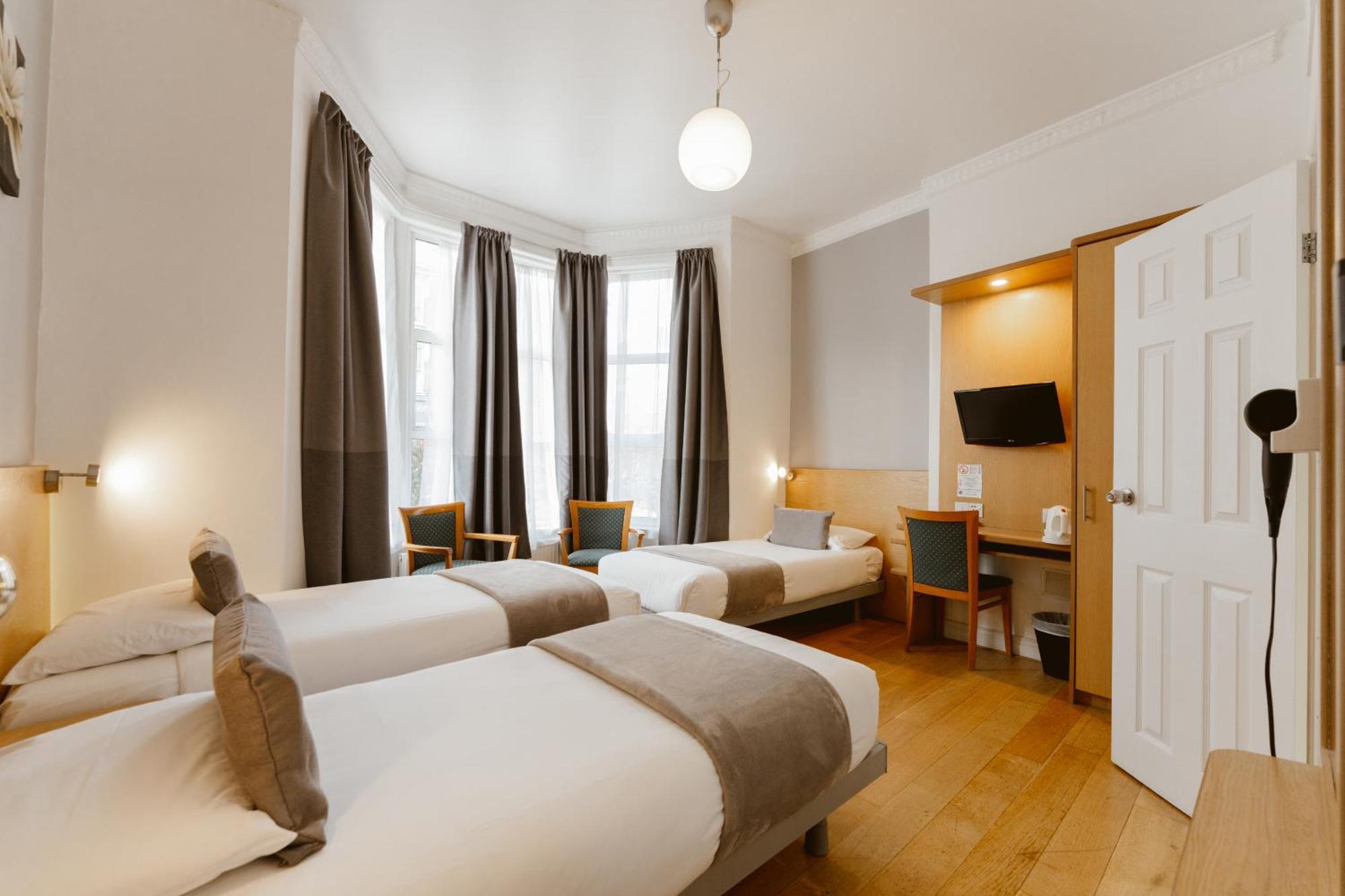 Triple Room,1516358932:JPEG