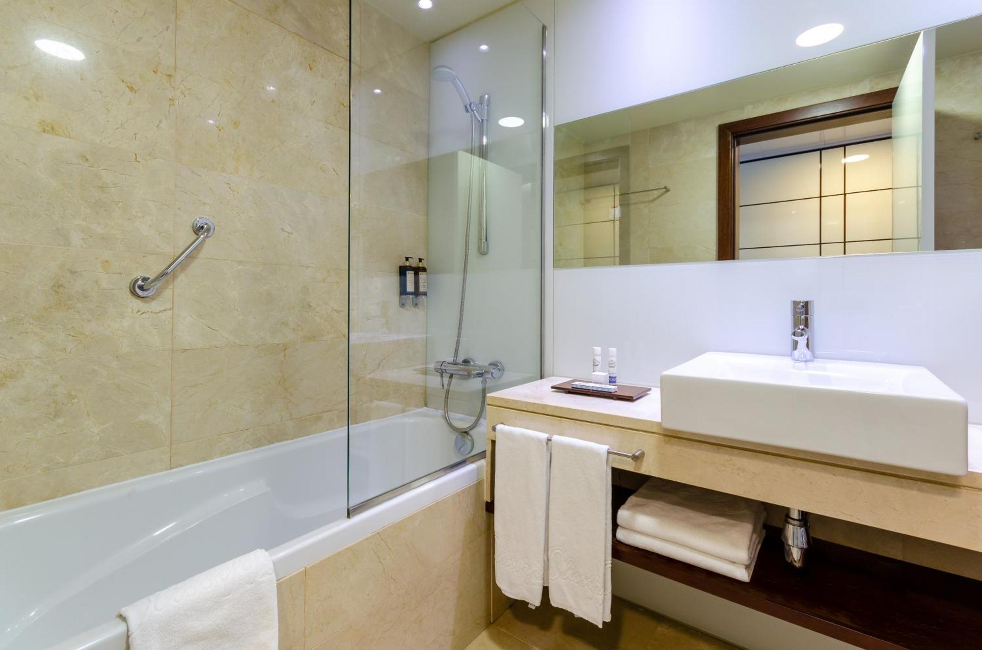 Double or Twin Room with Extra Bed (2 Adults + 1 Child),1516451341:JPEG