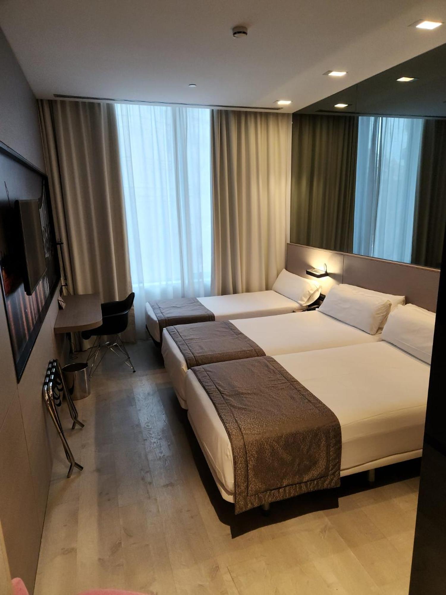 Triple Room,1588249664:JPEG