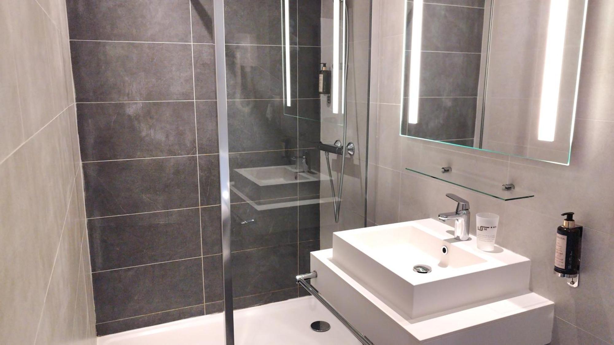 Classic Comfort Room,1522911223:JPEG
