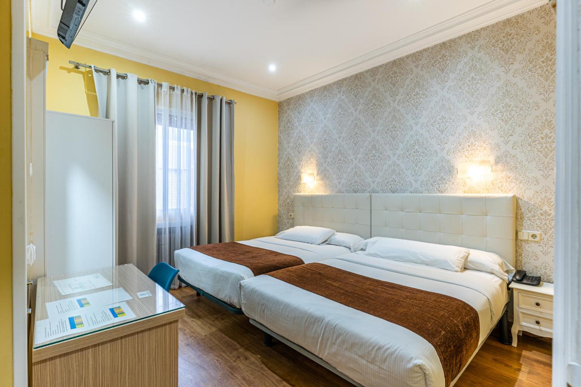 Standard Twin Room,1536704227:JPEG