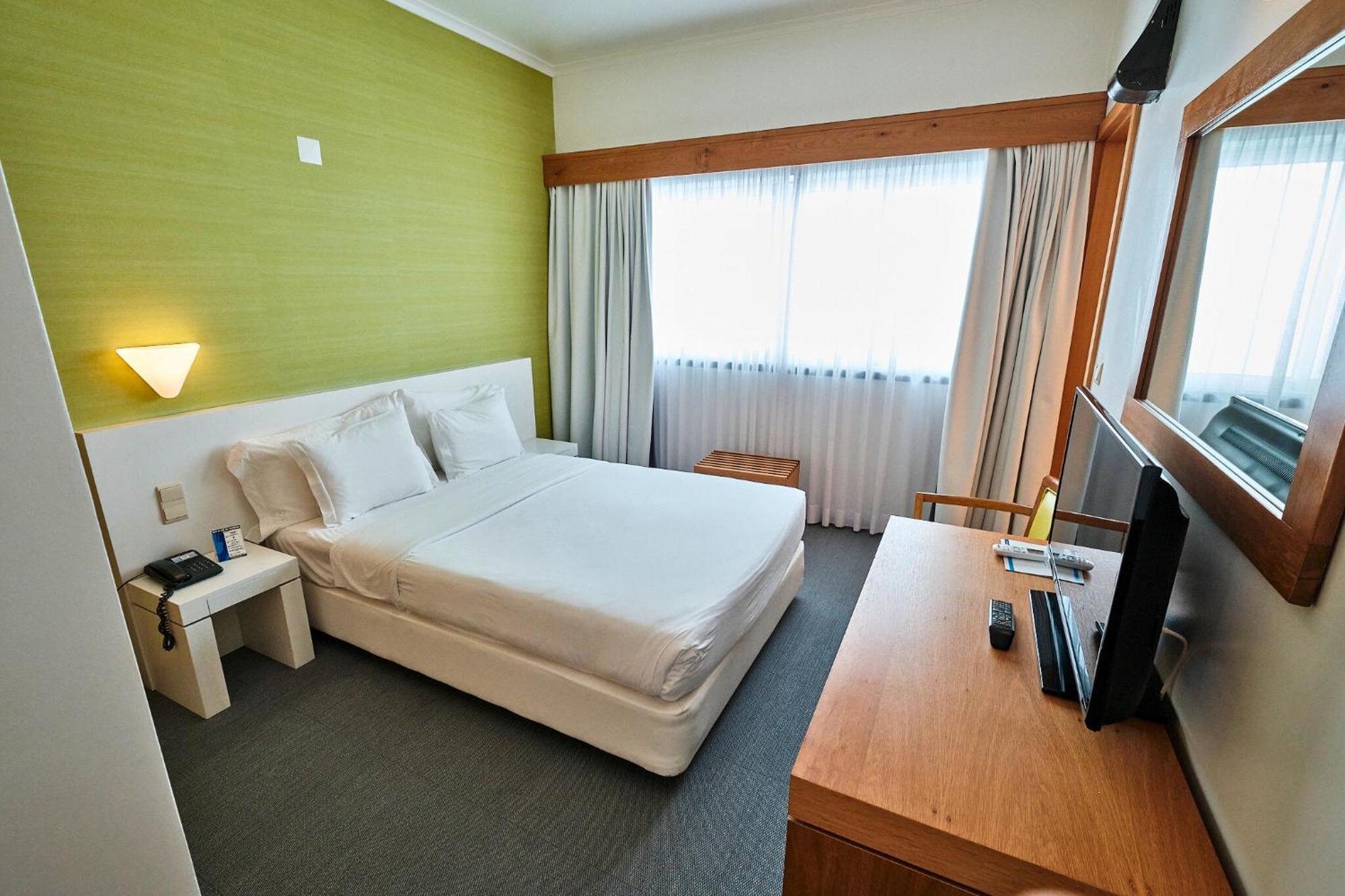 Small Double Room,1541500921:JPEG