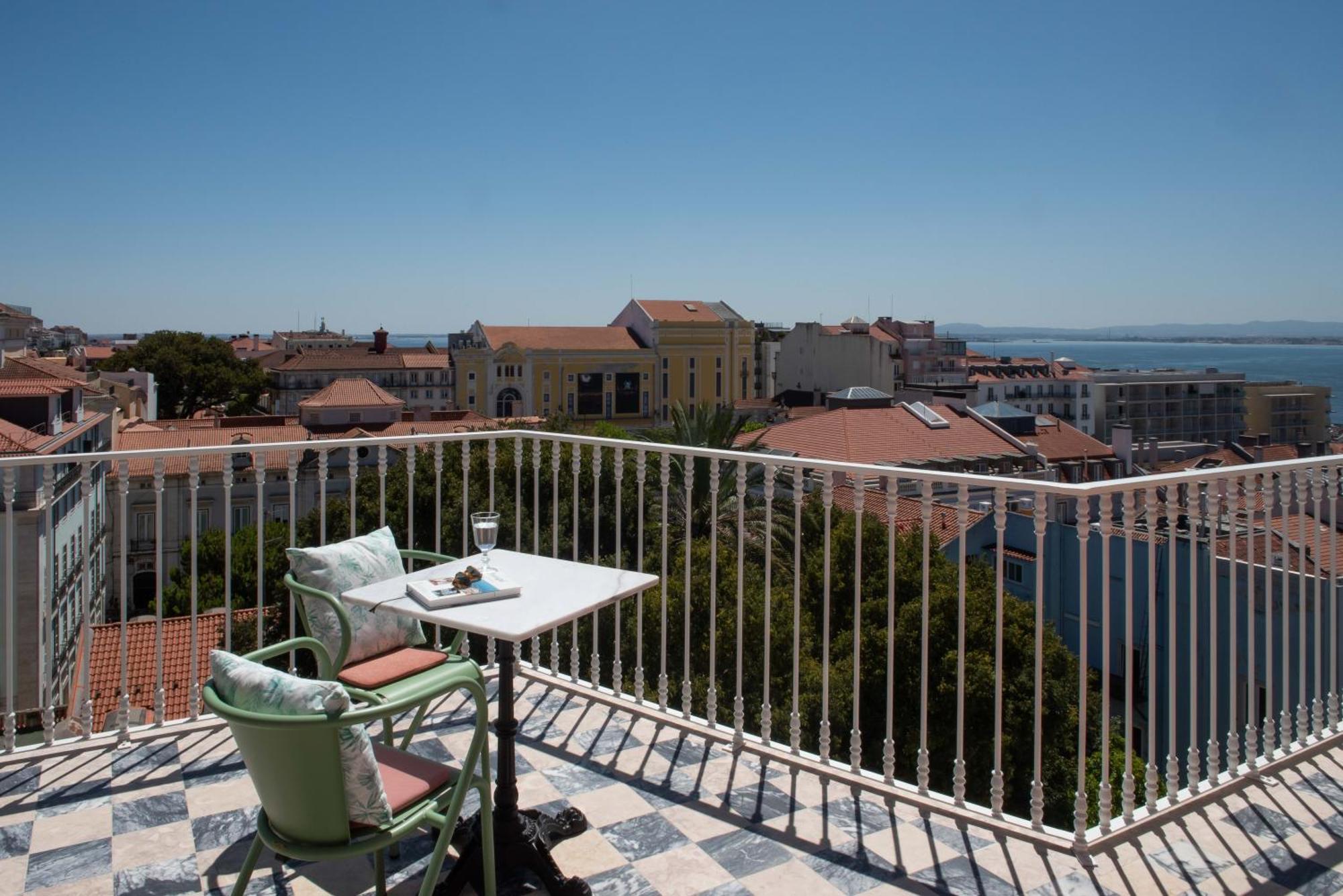 Suite with Terrace,1549938109:JPEG