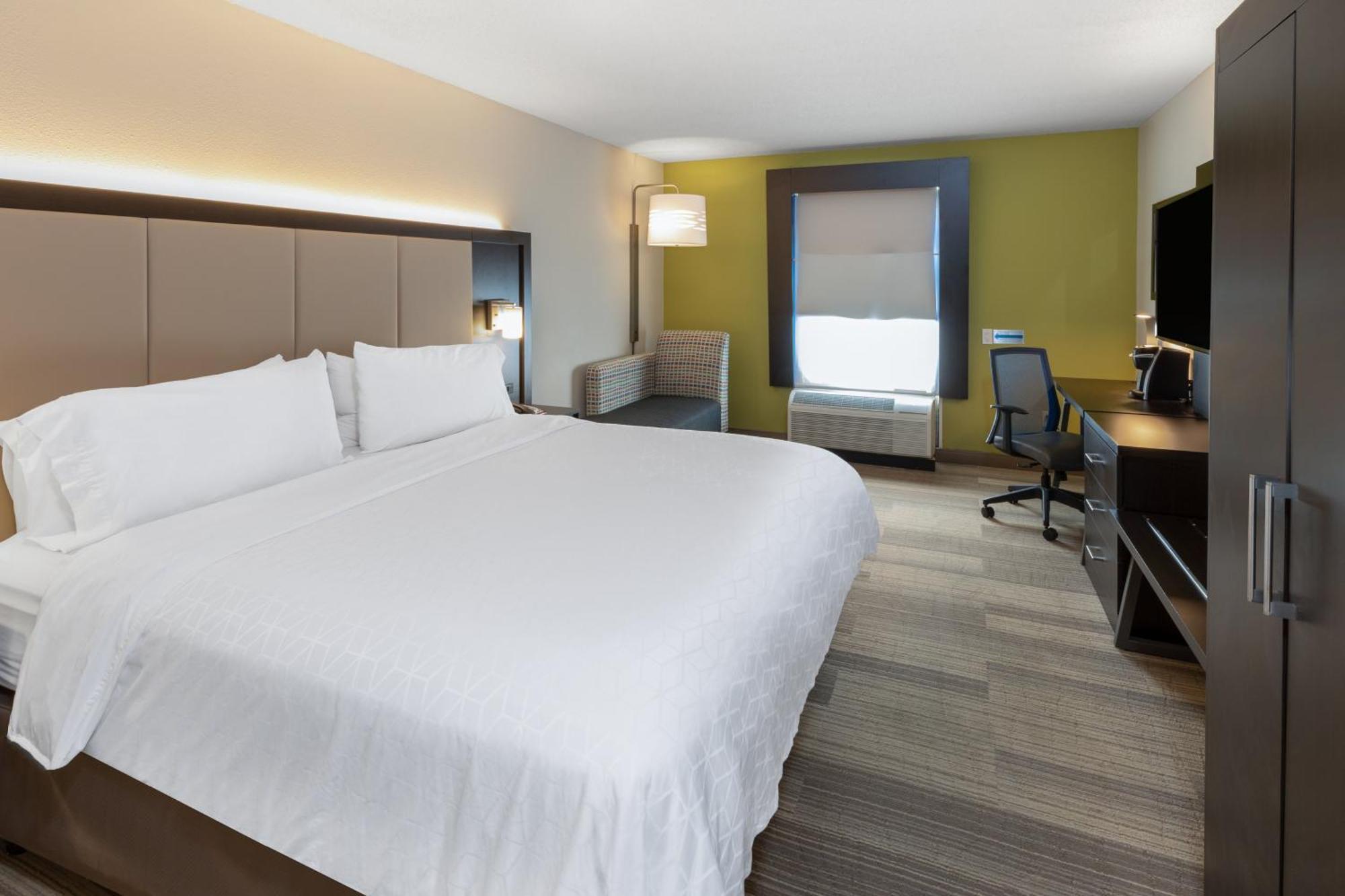 King Room Mobility Access or Hearing Accessible,1458313771:JPEG