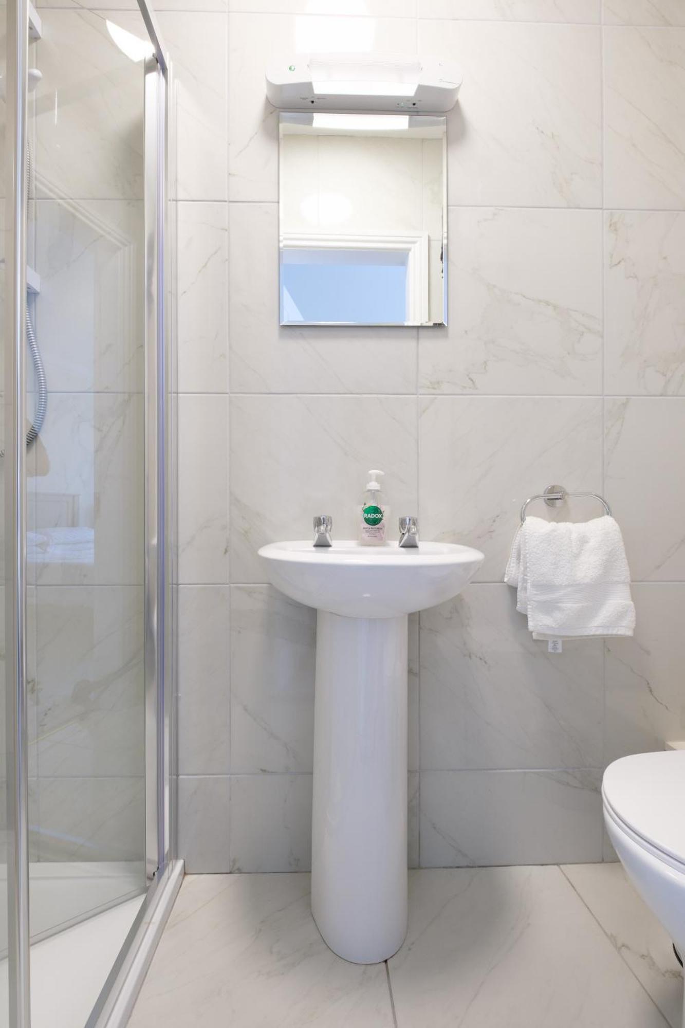 Quadruple Room with Shower,1552404001:JPEG