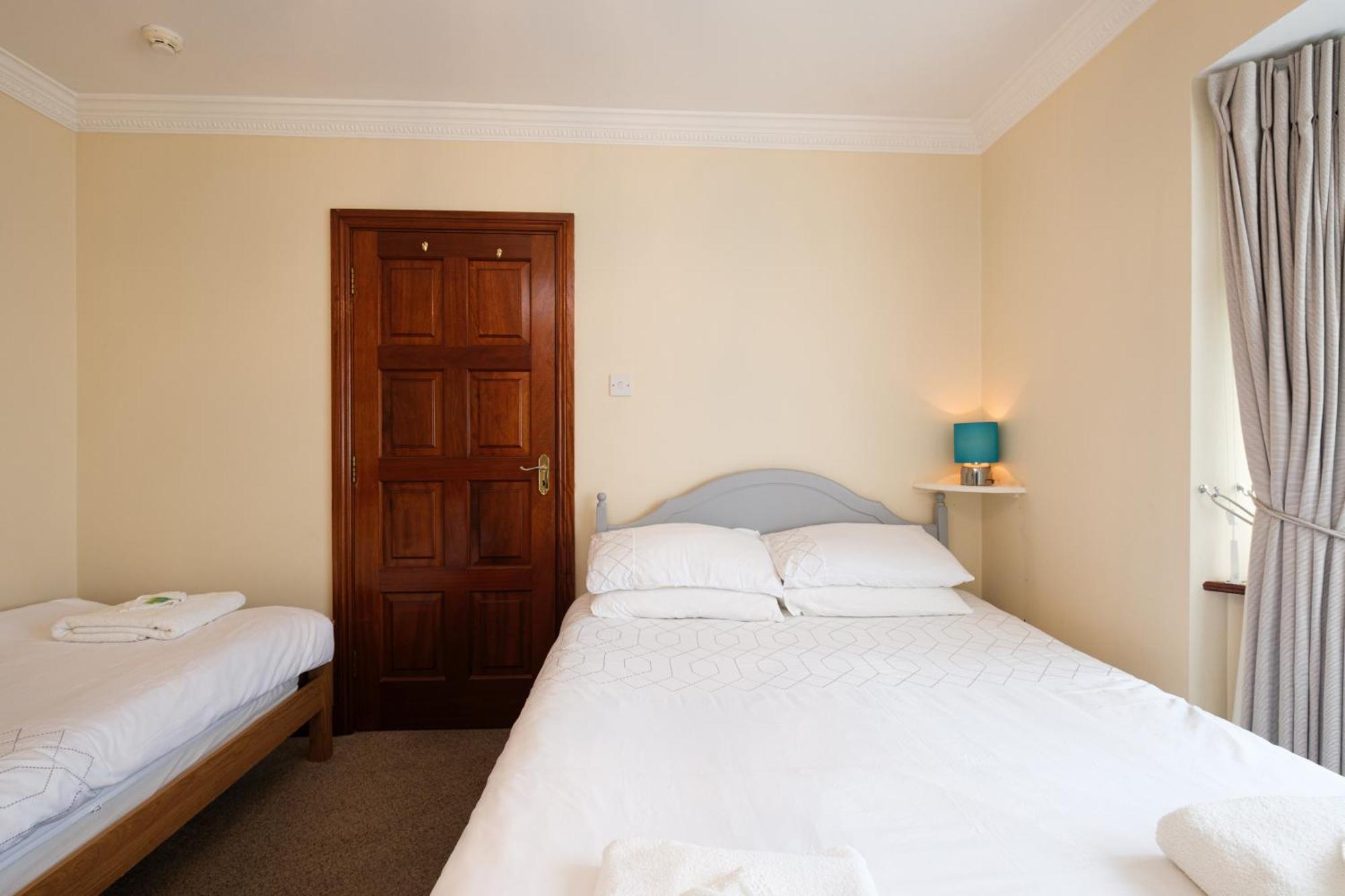 Triple Room with Shower,1552404724:JPEG